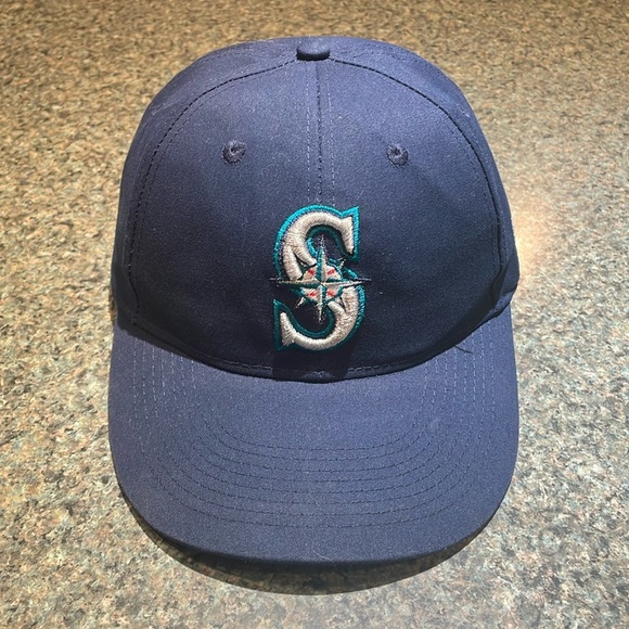 MLB Other - Seattle Mariners Team MLB baseball hat blue with embroidered logo on front